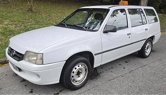 CHEVROLET IPANEMA 2.0 MPFI GL 8V GASOLINA 4P MANUAL CHEVROLET IPANEMA 2.0 MPFI GL 8V GASOLINA 4P MANUAL